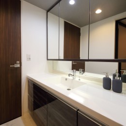 洗面スペース (気品あふれる空間へ　luxury modern style)