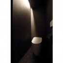 【モノトーン】×【アジアで見つけたビンテージ家具】でつくる東南アジアのリゾートホテルの写真 トイレ