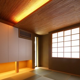 【つなぎ梁の家】　　柔らかな光に包まれたリビング空間 (和室)