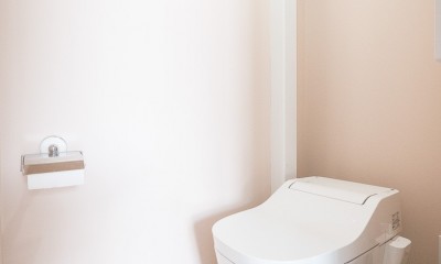 トイレ｜倉庫リノベーション＿シンプル海外スタイル