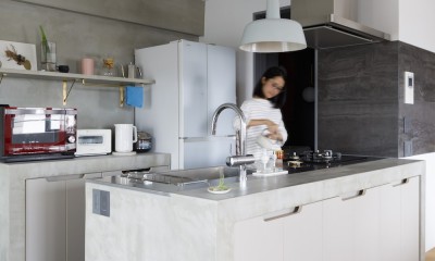 S邸-素材選びにこだわって、シンプルな家が個性的に (キッチン)