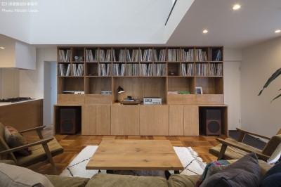 造作レコード棚 (建もの探訪で放送　レコード棚のある家　OUCHI-43)