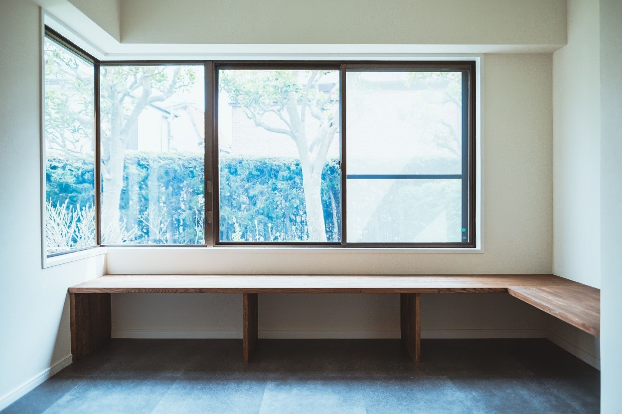 室内ベンチ スイートルームに暮らす リビングダイニング事例 Suvaco スバコ