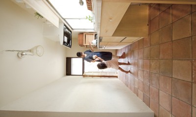 大阪府Ｍさん邸：古い一軒家がフレンチカジュアルな広々ＬＤＫに (キッチン)