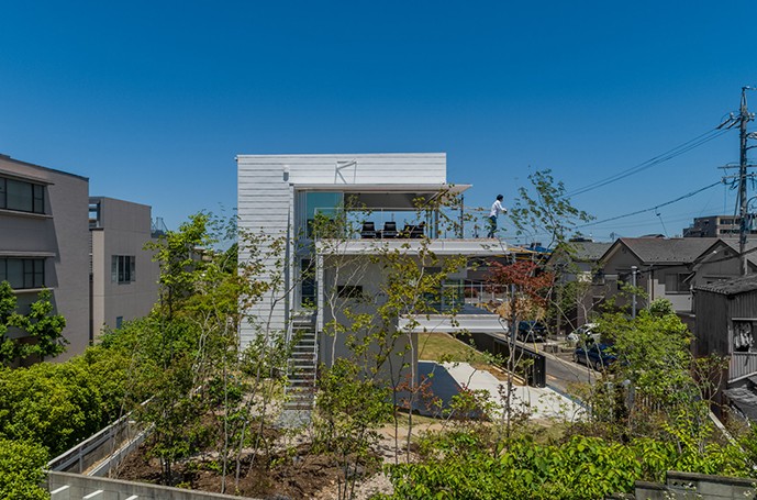 D.I.G Architects「LL HOUSE 眺望を大きく取り込むテラス」