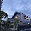 桜上水の住宅 / 半地下と屋上の効果の写真 外観夕景