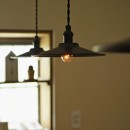 川崎市H様邸 ～レトロに家を育む～の写真 キッチンのレトロな照明