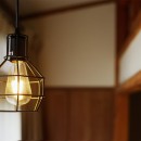 川崎市H様邸 ～レトロに家を育む～の写真 ２Ｆ廊下のペンダント照明