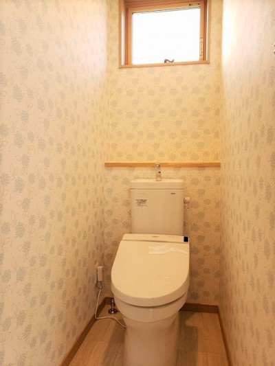 トイレ (家族が共に過ごす包容力のある住まい)