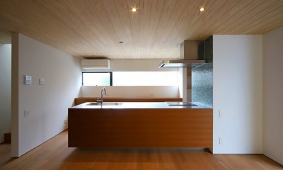 キッチン｜【konan】美しく整ったガレージハウス