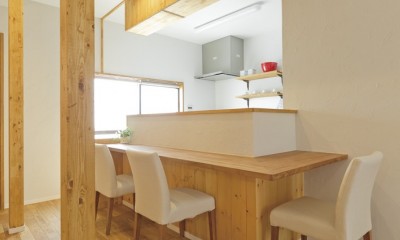 大阪府Kさん邸：ナチュラル素材でほっこり優しい「自宅カフェ」 (カウンター２)