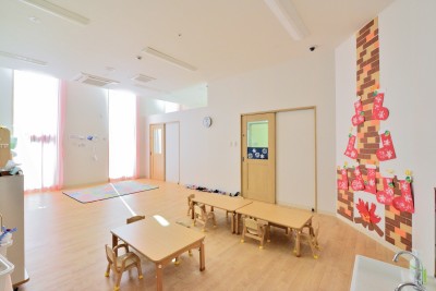 1歳児の保育室 (横須賀市 ～にじのそら保育園～)