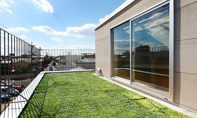 屋上｜CmSoHo スキップフロアを用い、小さな土地に伸びやかな広がりのある空間を形成