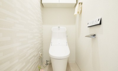 トイレ｜白を基調とした開放感ある3LDK