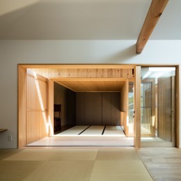 和室 (Hanare　-立体的な屋根形状の家-)