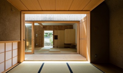 Hanare　-立体的な屋根形状の家- (和室)