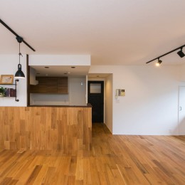 リビングドア 無垢材 白と黒 その他事例 Suvaco スバコ