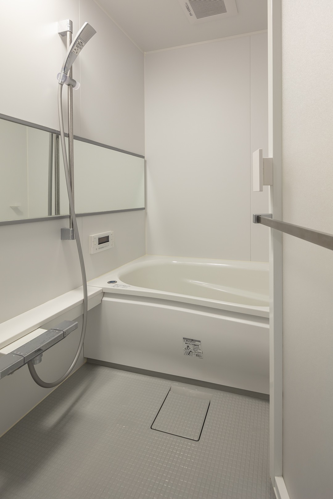 バス/トイレ事例：浴室（自由設計と売却戦略の両立｜こだわり尽くした自由設計と７年後に売却する汎用性を満たすリノベーション）