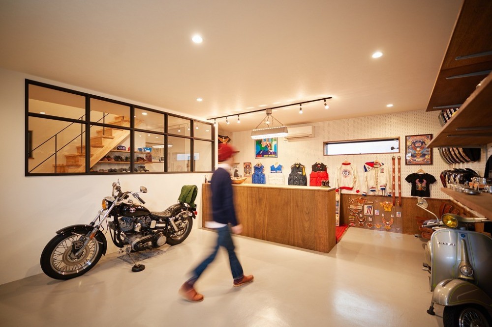 G-FLAT株式会社「バイク好きが集まるガレージハウス」