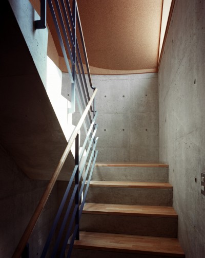 階段 (【二つ棟の家 <親の家>】)