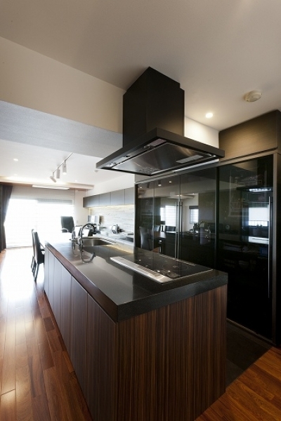 ラグジュアリーな大人空間で素敵な生活を送りたい Suvaco スバコ