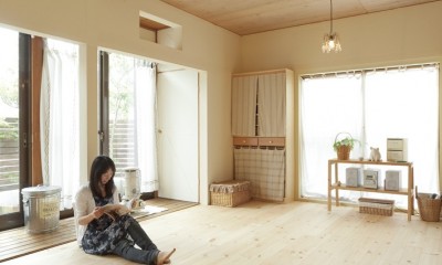 滋賀県Ｎさん邸：雑貨が似合う家に「わくわく」気分 (LDK)