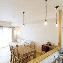 大阪府Tさん邸：ＤＩＹで古い家具が似合うナチュラル空間にの写真 LDK