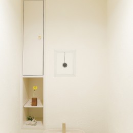 大阪府Tさん邸：ＤＩＹで古い家具が似合うナチュラル空間に (トイレ)