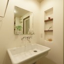 大阪府Tさん邸：子どもを見守る家事ラク設計の優しい空間にの写真 水回りはシンプルに