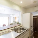 築21年のマンションを、暖かく手入れしやすい住まいへリノベーションの写真 キッチン