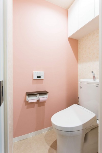 お手洗い (築21年のマンションを、暖かく手入れしやすい住まいへリノベーション)