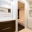 築21年のマンションを、暖かく手入れしやすい住まいへリノベーションの写真 バスルーム