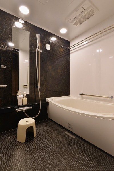 バスルーム (南国のリゾートホテルのような空間を東京の自宅で実現)