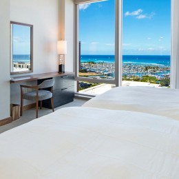 Luxury Condominium / Honolulu, Hawaii : 03 (ベッドルーム)