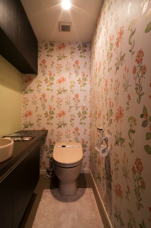 バス/トイレ事例：トイレ（漆喰と輸入クロスを使ったマンションリノベーション）