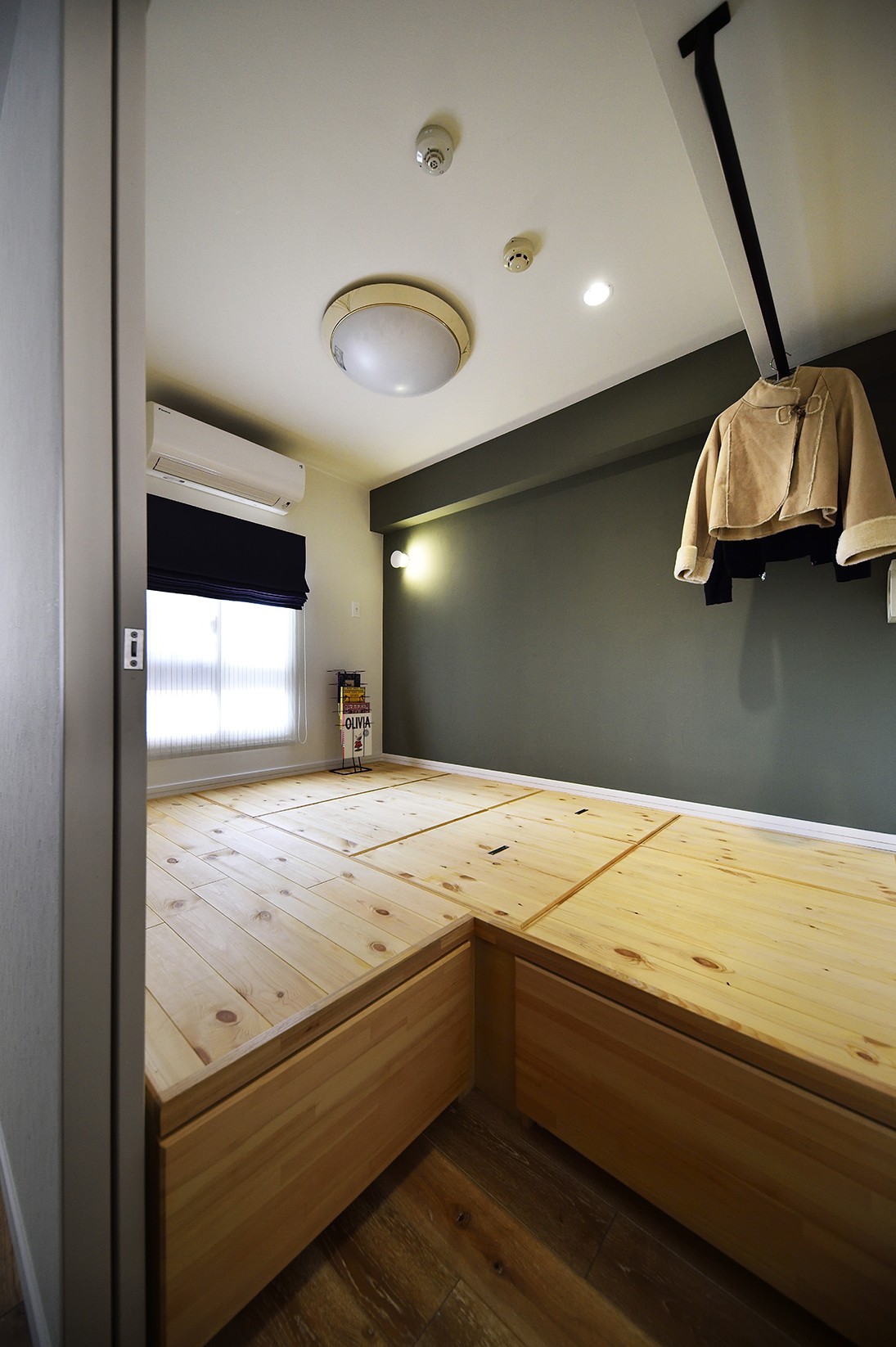 ベッドルーム事例：床下は大容量の収納スペース（リノベで叶える　広いリビングと大収納力）