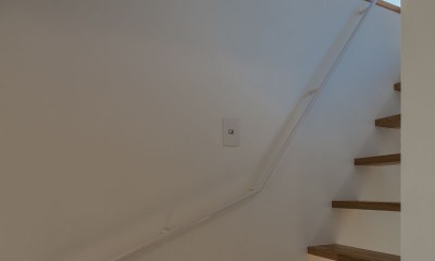 福岡市今川の家／ルーフバルコニーのある狭小住宅 (空に繋がる階段)