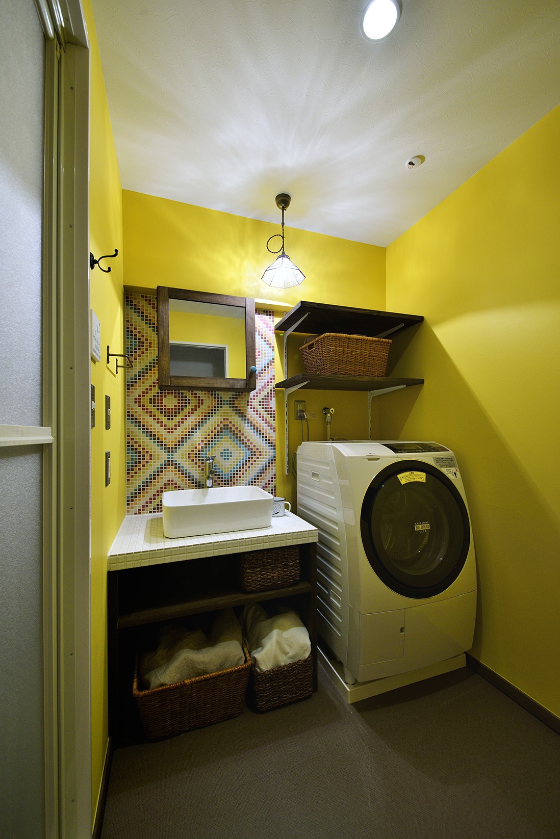 バス/トイレ事例：個性的でポップな洗面室（リノベーションで思いどおりの住まい）