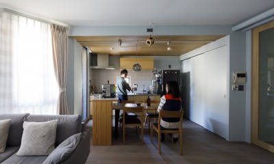 K邸-心地よくて合理的、リノベーションの新しいスタンダードを感じる家 (ダイニングキッチン)