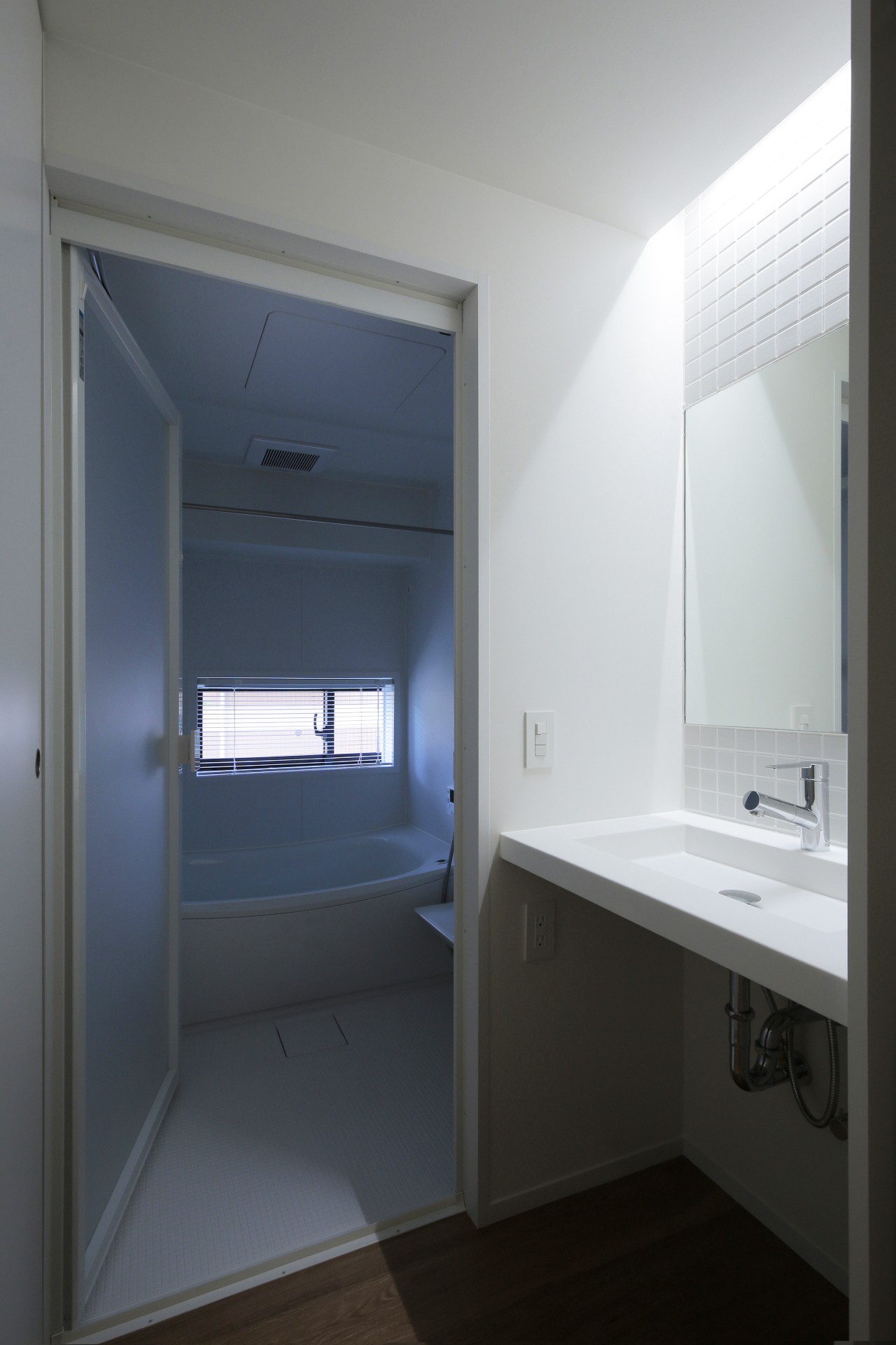 バス/トイレ事例：洗面脱衣室（都島のマンションリフォーム２／陽射しを求めてLDKをうつす）