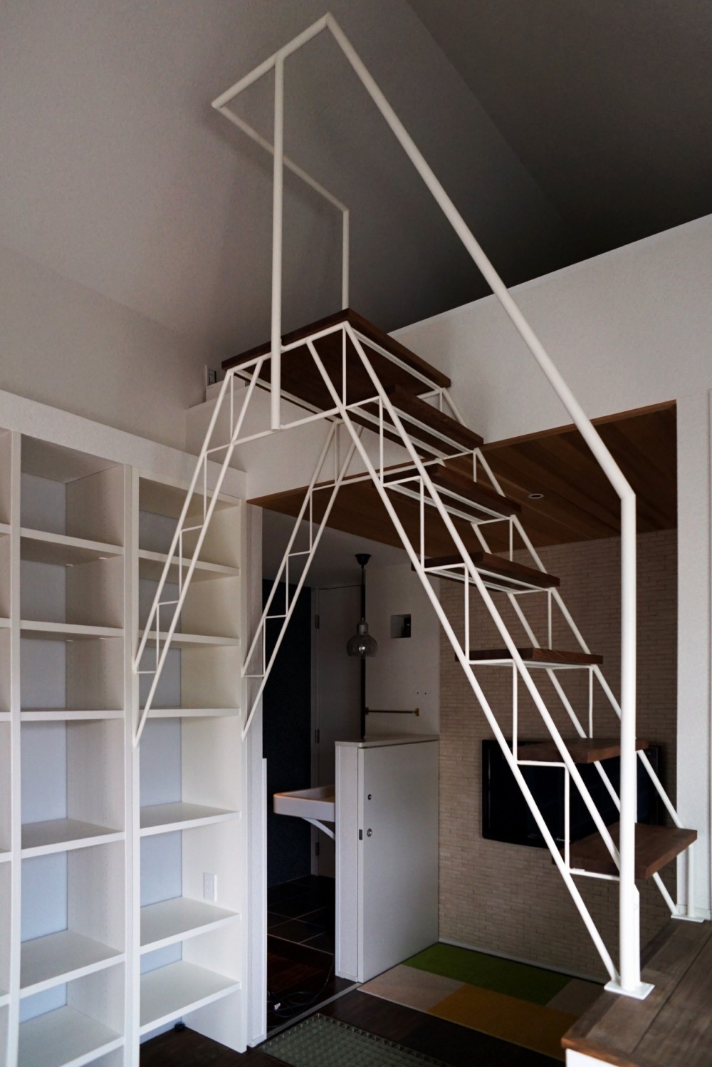 ロフトへのトラス階段をつくる計画 (ロフト階段)