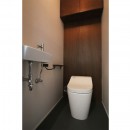 インダストリアル×ナチュラルの調和がとれた広々空間への写真 トイレ