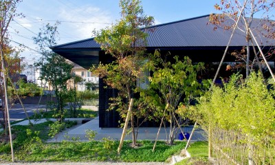 竹の山の家 (焼き杉の家)