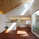 木の温かみのある2世帯住宅 ( 関町北の家 )の写真 子世態リビング・ダイニング・キッチン
