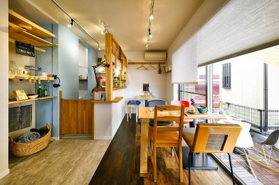ナチュラルなカフェ空間へ大変身 (育ち続ける DIYカフェ)