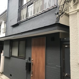 神戸松原通の家「レトロテイスト」な戸建て住宅 (外観)