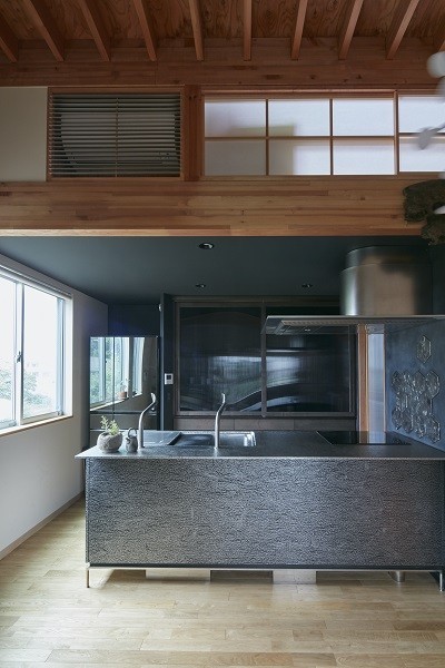 キッチン (きいちゃんち～狭小地を有効に活用した2世帯住宅)