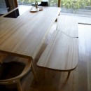 北鎌倉の家～伝統美と遊び心が融合する家の写真 ダイニングテーブル