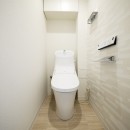 ナチュラルな白木調の部屋の写真 トイレ