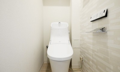 トイレ｜ナチュラルな白木調の部屋